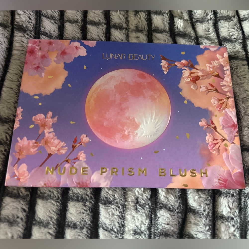 Lunar Beauty Nude Prism Blush Palette
